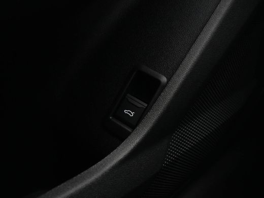 Audi A5 Limousine 2.0 TFSI Advanced Edition Stoelverwarming Clima CarPlay Camera Ambient lighting ActivLease financial lease