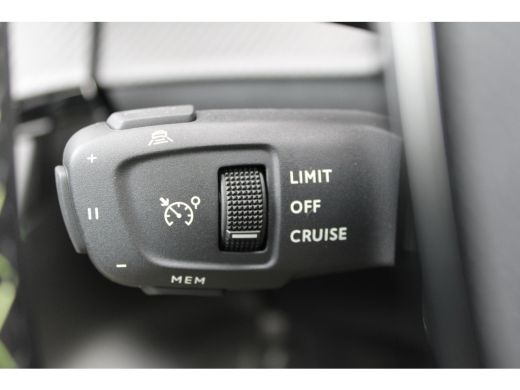 Peugeot 208 Peugeot Hybrid 100 e-DCS6 GT | Achteruitrijcamera (Viseo park 1) | Apple Carplay/Android Auto | E... ActivLease financial lease