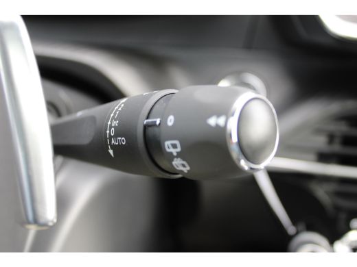 Peugeot 208 Peugeot Hybrid 100 e-DCS6 GT | Achteruitrijcamera (Viseo park 1) | Apple Carplay/Android Auto | E... ActivLease financial lease