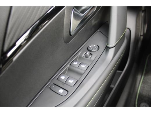 Peugeot 208 Peugeot Hybrid 100 e-DCS6 GT | Achteruitrijcamera (Viseo park 1) | Apple Carplay/Android Auto | E... ActivLease financial lease