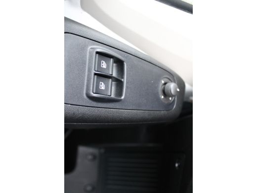 Peugeot Boxer 335 2.0 BlueHDI 165 PK EURO6 | GESLOTEN LAADBAK + DHOLLANDIA LAADKLEP | AIRCO ActivLease financial lease