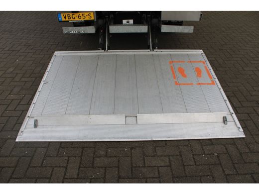 Peugeot Boxer 335 2.0 BlueHDI 165 PK EURO6 | GESLOTEN LAADBAK + DHOLLANDIA LAADKLEP | AIRCO ActivLease financial lease