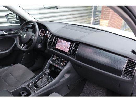 Skoda Kodiaq 1.5 TSI Business Edition Pano / Canton / 19inch / Camera / Dodehoek / NL-Auto ActivLease financial lease