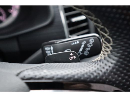 Skoda Kodiaq 1.5 TSI Business Edition Pano / Canton / 19inch / Camera / Dodehoek / NL-Auto ActivLease financial lease