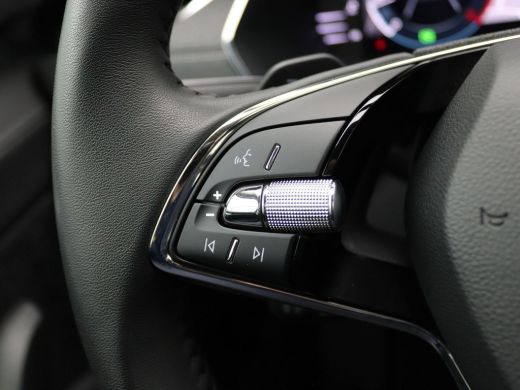 Skoda Octavia Combi 1.5 e-TSI Business Edition Plus 150PK DSG Navi, Keyless, Virtual Pedal, Achteruitrijcamera,... ActivLease financial lease