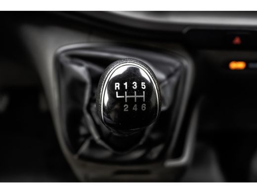 Ford Transit Custom 2.0 TDCI L2H1 | Euro 6 | 130 PK | Cruise | Airco | Inrichting | Omvormer | PDC | LED ActivLease financial lease
