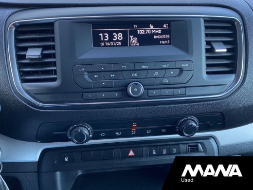 Opel Vivaro 2.0 CDTI L3H1 DC Edition Airco Cruise-Control Bluetooth Trekhaak Sensoren 12V Dodehoek-Assistent ... ActivLease financial lease