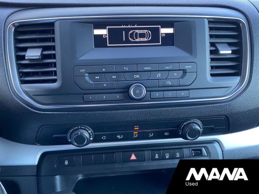 Opel Vivaro 2.0 CDTI L3H1 DC Edition Airco Cruise-Control Bluetooth Trekhaak Sensoren 12V Dodehoek-Assistent ... ActivLease financial lease