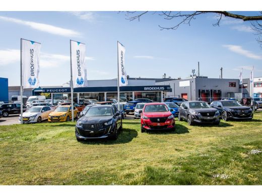 Peugeot 208 1.2 PureTech 75 Style | Achterruitverwarming | Achterspoiler | Apple Carplay/Android Auto|telefoo... ActivLease financial lease