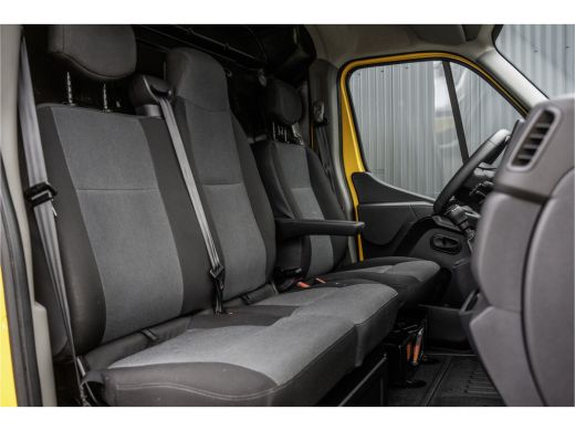 Renault Master 2.3 dCi L2H2 | Euro 6 | 136 PK | Cruise | Airco | Navigatie | LED ActivLease financial lease