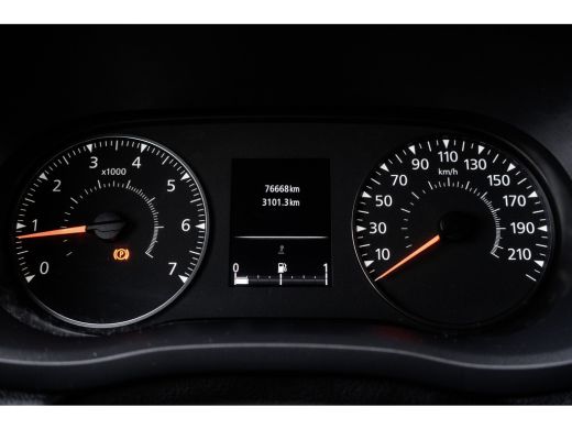 Renault Master 2.3 dCi L2H2 | Euro 6 | 136 PK | Cruise | Airco | Navigatie | LED ActivLease financial lease