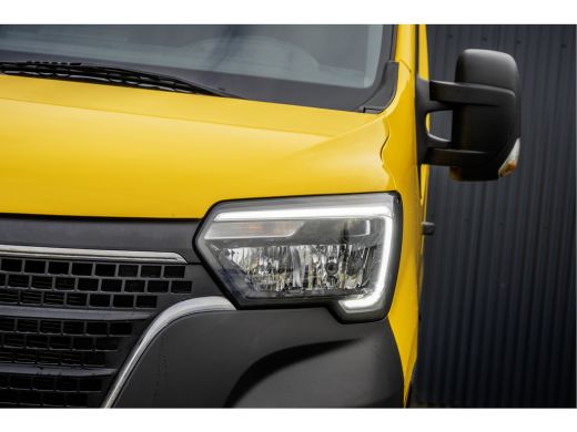 Renault Master 2.3 dCi L2H2 | Euro 6 | 136 PK | Cruise | Airco | Navigatie | LED ActivLease financial lease