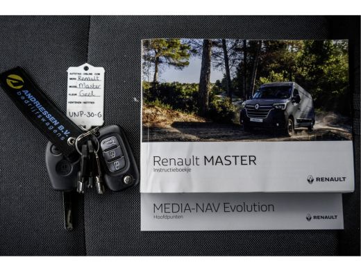 Renault Master 2.3 dCi L2H2 | Euro 6 | 136 PK | Cruise | Airco | Navigatie | LED ActivLease financial lease