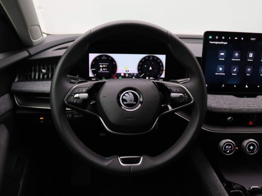 Skoda Superb Combi 1.5 TSI MHEV First Edition 150PK DSG Alarm, Keyless, Virtual Pedal, Adaptieve Cruise, Winte... ActivLease financial lease