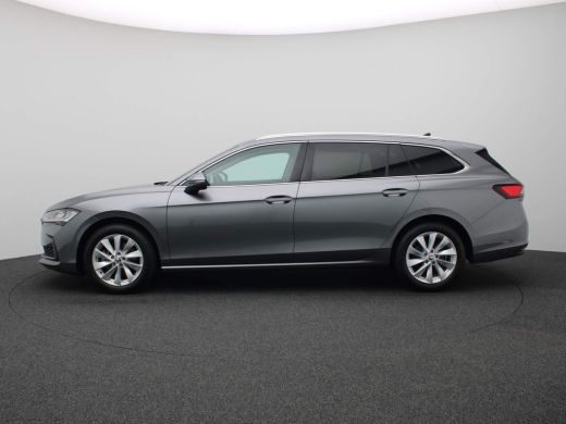 Skoda Superb Combi 1.5 TSI MHEV First Edition 150PK DSG Alarm, Keyless, Virtual Pedal, Adaptieve Cruise, Winte... ActivLease financial lease