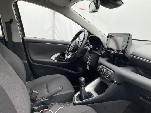 Toyota Yaris 1.5 VVT-i Stoelverw Camera Carplay-Nav Adaptive-CC ActivLease financial lease