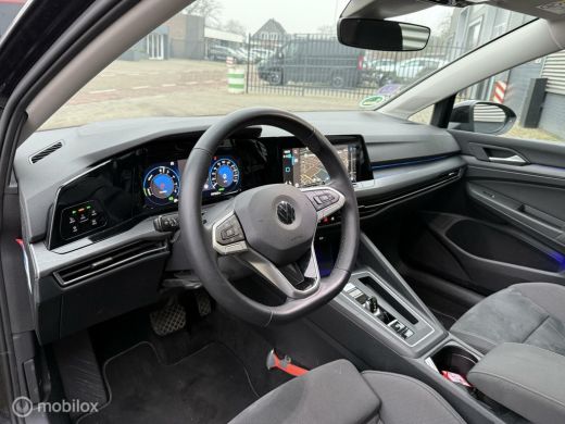 Volkswagen Golf 1.4 eHybrid Style PANORAMADAK, TREKHAAK ActivLease financial lease