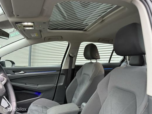 Volkswagen Golf 1.4 eHybrid Style PANORAMADAK, TREKHAAK ActivLease financial lease