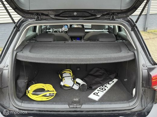 Volkswagen Golf 1.4 eHybrid Style PANORAMADAK, TREKHAAK ActivLease financial lease