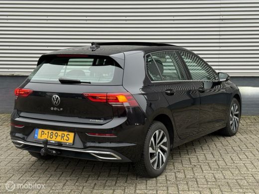 Volkswagen Golf 1.4 eHybrid Style PANORAMADAK, TREKHAAK ActivLease financial lease