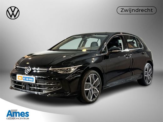 Volkswagen Golf 1.5 115pk eTSI Life Edition / Velgen 'Leeds', 18 inch lichtmetaal / Telefoon draadloos oplaadbaar... Volkswagen Golf 1.5 115pk eTSI Life Edition / Velgen 'Leeds', 18 inch lichtmetaal / Telefoon draadloos oplaadbaar...