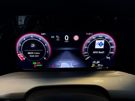Volkswagen Golf 1.5 115pk eTSI Life Edition / Velgen 'Leeds', 18 inch lichtmetaal / Telefoon draadloos oplaadbaar... ActivLease financial lease