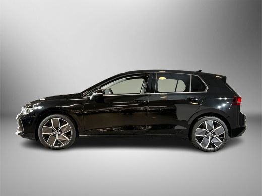 Volkswagen Golf 1.5 115pk eTSI Life Edition / Velgen 'Leeds', 18 inch lichtmetaal / Telefoon draadloos oplaadbaar... ActivLease financial lease
