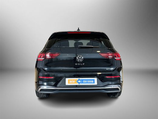 Volkswagen Golf 1.5 115pk eTSI Life Edition / Velgen 'Leeds', 18 inch lichtmetaal / Telefoon draadloos oplaadbaar... ActivLease financial lease
