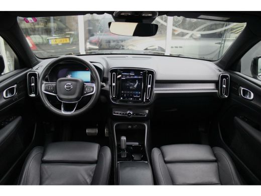 Volvo  XC40 Recharge P8 AWD R-Design | 1e eigenaar | NL auto | 408 pk | Dakraam | 19 inch | LED | DAB | Camera | Carplay | Stuur+voorruit verwarming | ➡️ ActivLease financial lease
