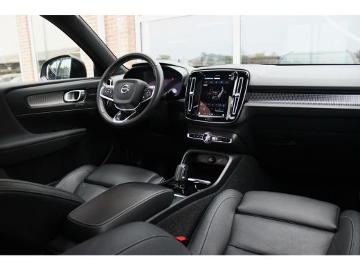 Volvo  XC40 Recharge P8 AWD R-Design | 1e eigenaar | NL auto | 408 pk | Dakraam | 19 inch | LED | DAB | Camera | Carplay | Stuur+voorruit verwarming | ➡️ ActivLease financial lease