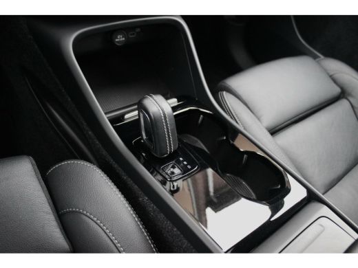 Volvo  XC40 Recharge P8 AWD R-Design | 1e eigenaar | NL auto | 408 pk | Dakraam | 19 inch | LED | DAB | Camera | Carplay | Stuur+voorruit verwarming | ➡️ ActivLease financial lease