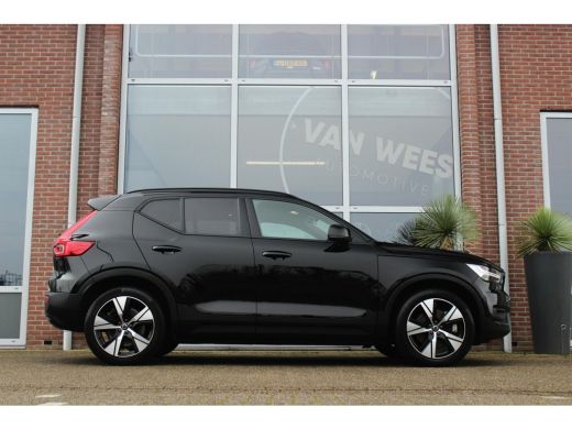 Volvo  XC40 Recharge P8 AWD R-Design | 1e eigenaar | NL auto | 408 pk | Dakraam | 19 inch | LED | DAB | Camera | Carplay | Stuur+voorruit verwarming | ➡️ ActivLease financial lease