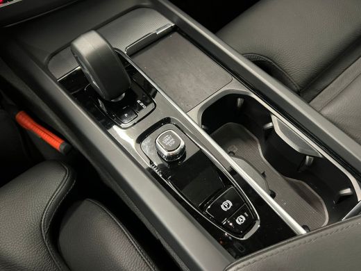 Volvo  XC60 Volvo T6 Plug-in hybrid AWD Plus Dark | Apple Carplay/Android Auto|telefoonintegratie premium | B... ActivLease financial lease