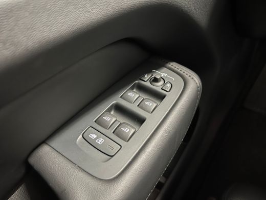 Volvo  XC60 Volvo T6 Plug-in hybrid AWD Plus Dark | Apple Carplay/Android Auto|telefoonintegratie premium | B... ActivLease financial lease
