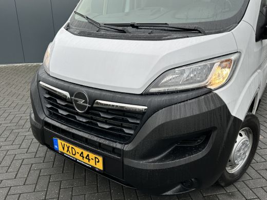 Opel Movano 2.2D 120 PK 3.5T E6 / L3H2 / !! 11.543 KM !! / IMPERIAAL / TREKHAAK / CAMERA / ECC / CRUISE / NAVI ActivLease financial lease