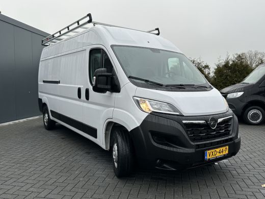 Opel Movano 2.2D 120 PK 3.5T E6 / L3H2 / !! 11.543 KM !! / IMPERIAAL / TREKHAAK / CAMERA / ECC / CRUISE / NAVI ActivLease financial lease