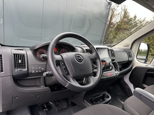 Opel Movano 2.2D 120 PK 3.5T E6 / L3H2 / !! 11.543 KM !! / IMPERIAAL / TREKHAAK / CAMERA / ECC / CRUISE / NAVI ActivLease financial lease