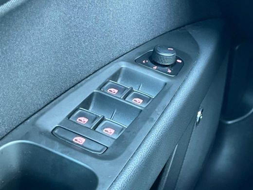 Seat Leon 1.5 TSI 150 pk FR Ultimate Edition 7-DSG | Achteruitrijcamera | Navigatie | Stoelverwarming | ActivLease financial lease