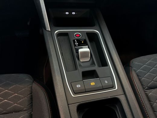 Seat Leon Sportstourer 1.0 110pk eTSI FR Business Intense / Stoelverwarming / Elektrische achterklep / Adaptive Cruise C... ActivLease financial lease