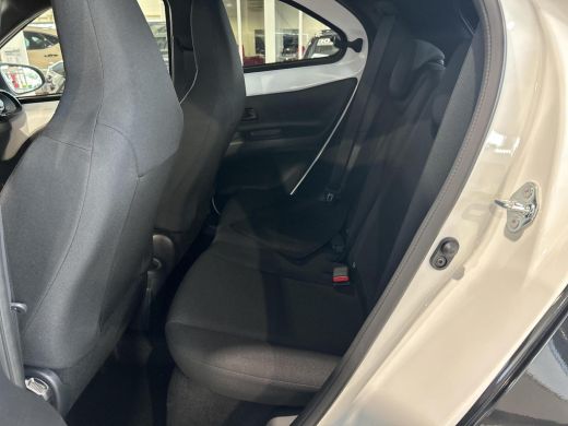 Toyota Aygo X 1.0 VVT-i S-CVT Automaat Pulse ActivLease financial lease