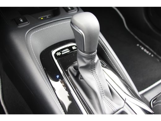 Toyota Corolla Touring Sports Hybrid 140 Dynamic **NIEUWE AUTO** ActivLease financial lease