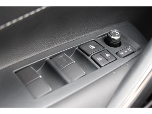 Toyota Corolla Touring Sports Hybrid 140 Dynamic **NIEUWE AUTO** ActivLease financial lease