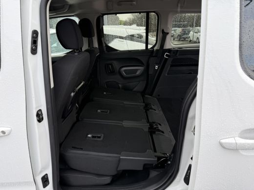 Toyota PROACE CITY Verso 1.2 Turbo Active Long **PARKEERSENSOREN/ AUTOMAAT/ APPLE CARPLAY / 36 MAANDEN GARANTIE** ActivLease financial lease