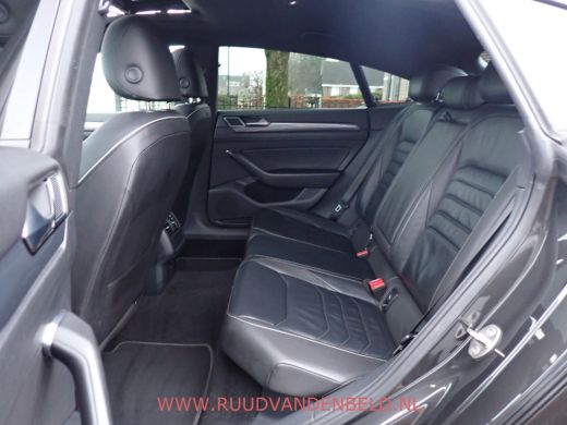 Volkswagen Arteon 2.0TSI R-LINE PANODAK/SPORTLEER/ACC/CAMERA/CARPLAY ActivLease financial lease