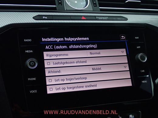 Volkswagen Arteon 2.0TSI R-LINE PANODAK/SPORTLEER/ACC/CAMERA/CARPLAY ActivLease financial lease