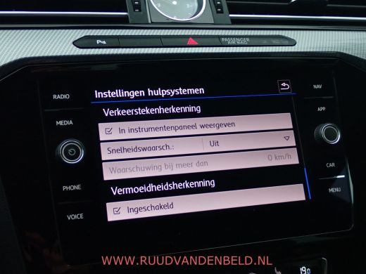 Volkswagen Arteon 2.0TSI R-LINE PANODAK/SPORTLEER/ACC/CAMERA/CARPLAY ActivLease financial lease