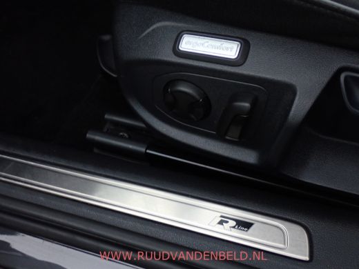 Volkswagen Arteon 2.0TSI R-LINE PANODAK/SPORTLEER/ACC/CAMERA/CARPLAY ActivLease financial lease