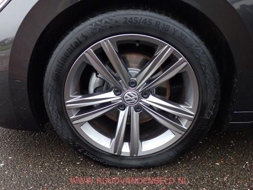 Volkswagen Arteon 2.0TSI R-LINE PANODAK/SPORTLEER/ACC/CAMERA/CARPLAY ActivLease financial lease
