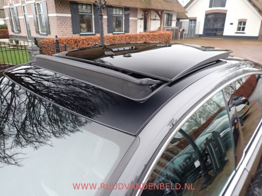 Volkswagen Arteon 2.0TSI R-LINE PANODAK/SPORTLEER/ACC/CAMERA/CARPLAY ActivLease financial lease