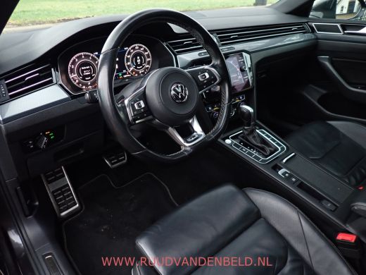 Volkswagen Arteon 2.0TSI R-LINE PANODAK/SPORTLEER/ACC/CAMERA/CARPLAY ActivLease financial lease